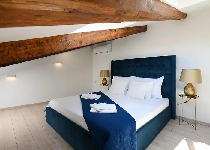 Royal Primera Apartment *