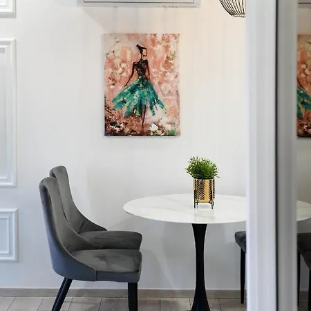 Royal Primera Apartment